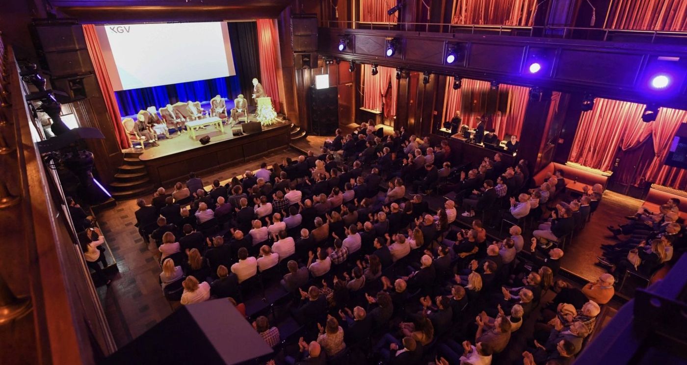 Salle comble vue de la galerie, Herbstkongress KGV, Theater Kaufleuten Zürich