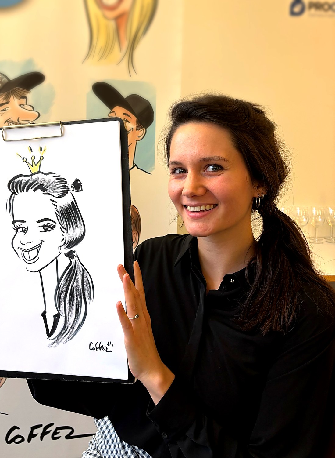 Invitée PROCOM avec son portrait dessiné en direct